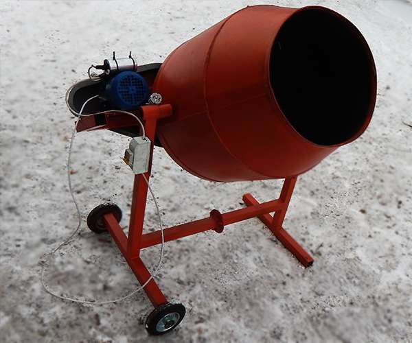 Бетономешалка БМ-150/220 с лопастями 