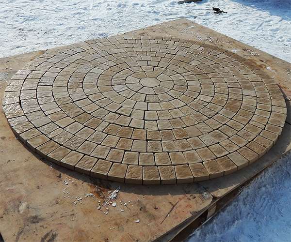 Европейская брусчатка для мощения по кругу.